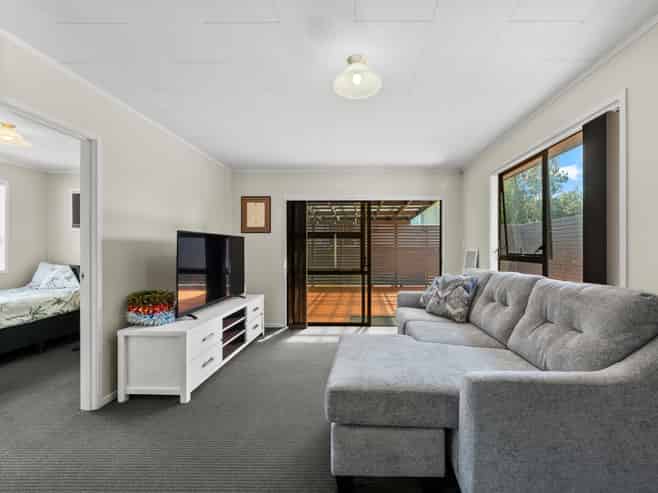 2/150 Favona Road, Favona