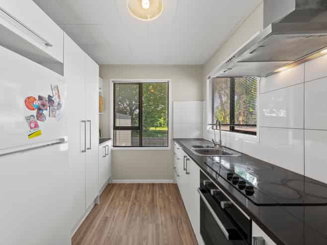 2/150 Favona Road, Favona