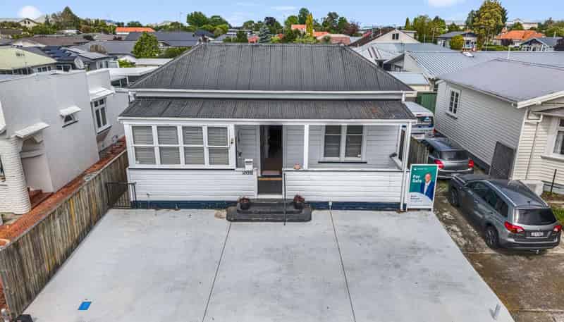 208 Lyndon Road West, Hastings
