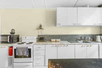 208 Lyndon Road West, Hastings