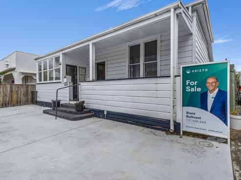 208 Lyndon Road West, Hastings