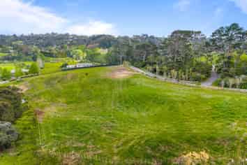 19 Elmore Road, Paremoremo