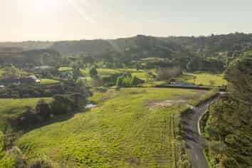 15 Elmore Road, Paremoremo