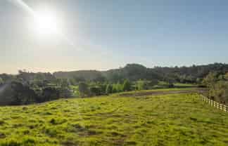 15 Elmore Road, Paremoremo