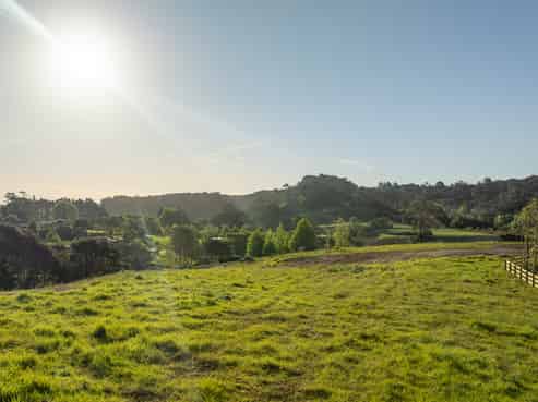 15 Elmore Road, Paremoremo