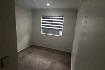 7 Ballyliffin Drive, Flat Bush