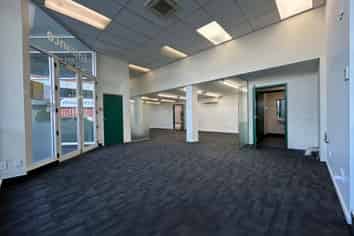 Inner City Workshop / Trade Retail