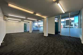 Inner City Workshop / Trade Retail