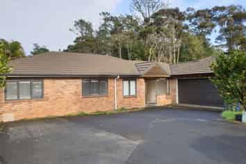 28 Lomas Way , Albany