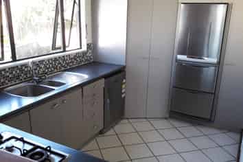 19 Chivalry Road, Glenfield