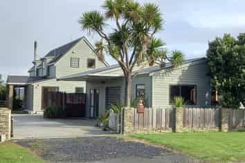 62 Scroggs Hill Road, Brighton