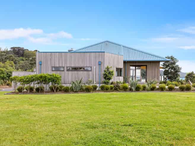 Rare commercial waterfront opportunity