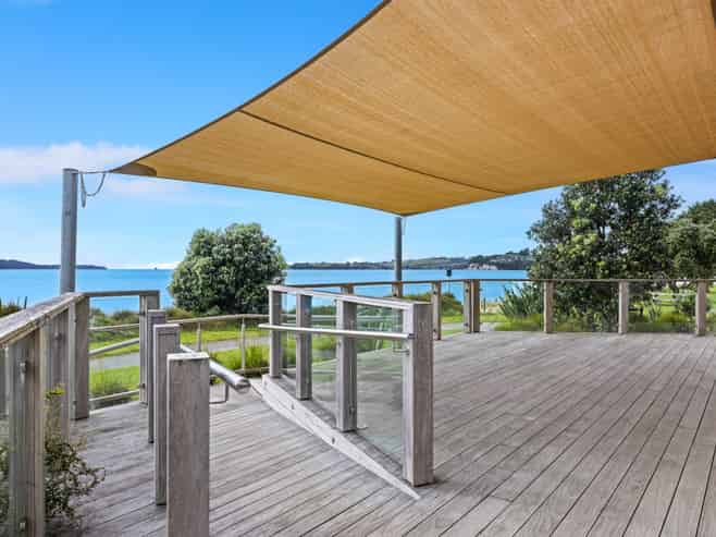 Rare commercial waterfront opportunity