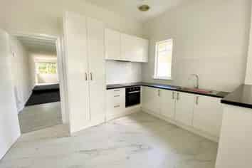 13 Captain Scott Road, Glen Eden