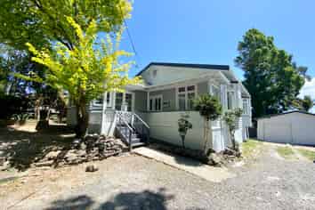 13 Captain Scott Road, Glen Eden