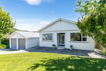 55 Crofton Road, Ngaio