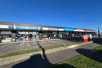 Burnside Shop Set in Modern Complex