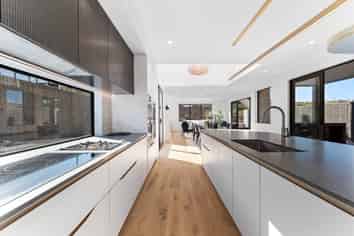 183 Te Oneroa Way, Long Bay