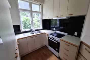 2/21a Talavera Terrace, Kelburn