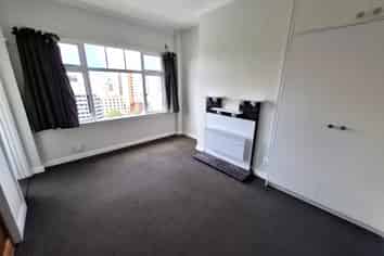 2/21a Talavera Terrace, Kelburn