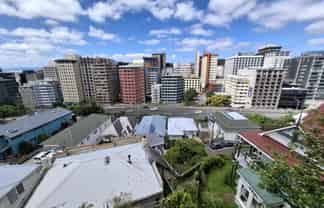 2/21a Talavera Terrace, Kelburn