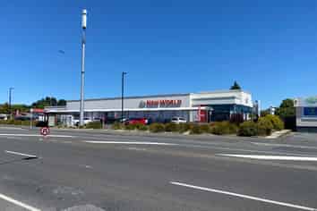 Character Office - Main Road Profile