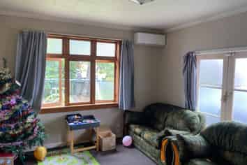 Character Office - Main Road Profile