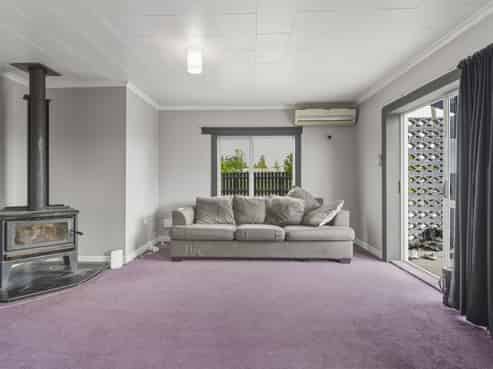 8 Helensbrook Road, Milton