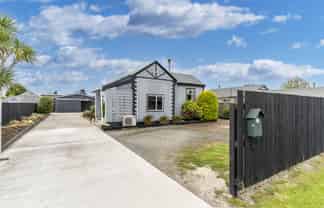 8 Helensbrook Road, Milton