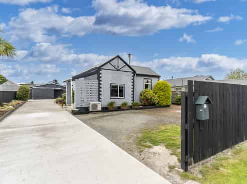 8 Helensbrook Road, Milton