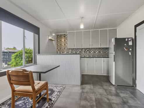 8 Helensbrook Road, Milton