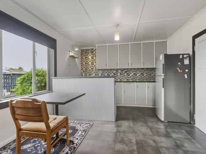 8 Helensbrook Road, Milton