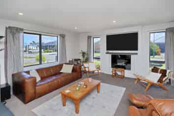 16 Kahuraki Drive, Pegasus