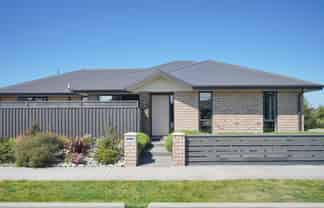 16 Kahuraki Drive, Pegasus