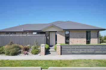 16 Kahuraki Drive, Pegasus