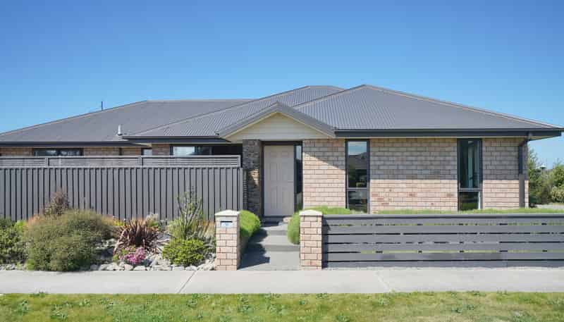 16 Kahuraki Drive, Pegasus