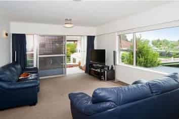 2/104 East Coast Road, Forrest Hill