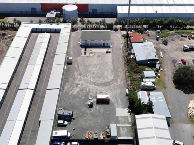 Workshop + yard + location = Ideal!