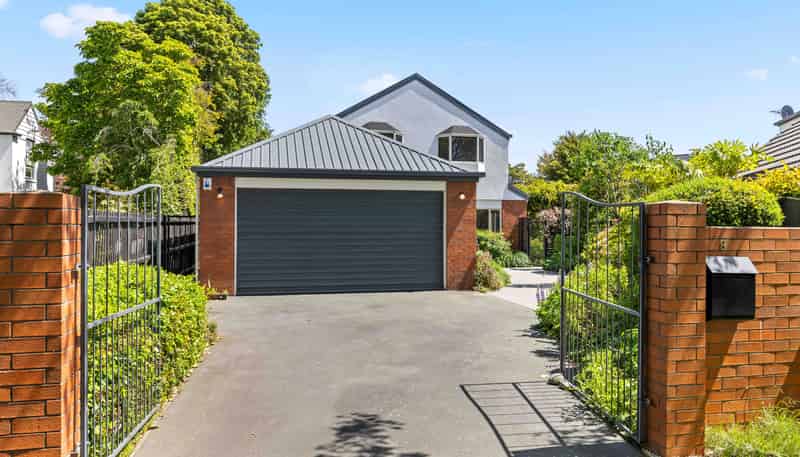 8 Swanleigh Place, Ilam