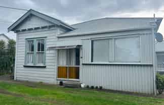 5C Collins Street, Hawera