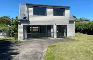 22A Hawke Crescent, Beachlands