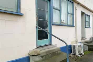 Flat 2/60-62 Ranui Avenue, Waimataitai