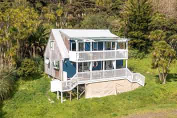 349 Hokianga Harbour Drive, OMAPERE