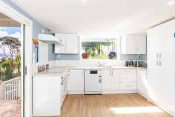 349 Hokianga Harbour Drive, OMAPERE