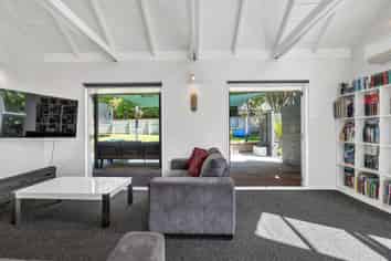 28A Riversdale Drive, MERRILANDS