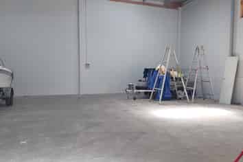 Mid-Size Unit in Greerton