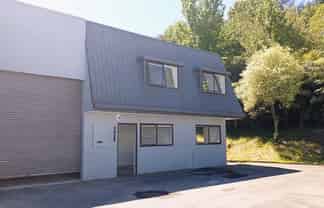 Mid-Size Unit in Greerton