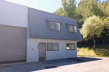 Mid-Size Unit in Greerton