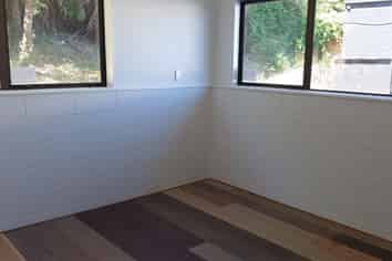 Mid-Size Unit in Greerton