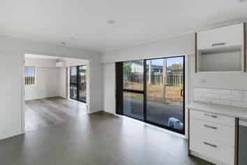 12 Chichester Drive, Rosehill